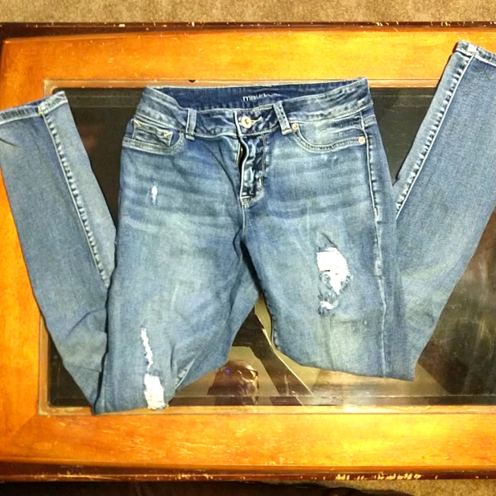 Destructed Maurices jeggings size small *2/$20 sale*